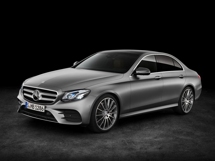  Mercedes-Benz E400 4Matic AMG Line 2016 года  (фото 21 из 29)